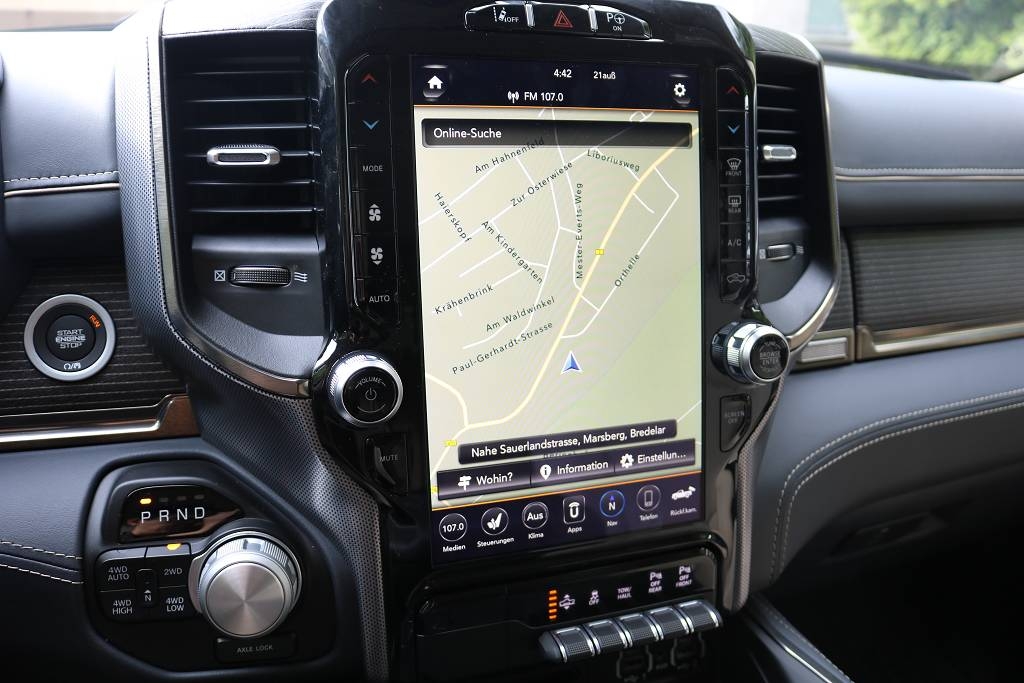 Konvertierung Navigation auf EU-Version für Dodge Ram 2019 (12 Zoll Display)